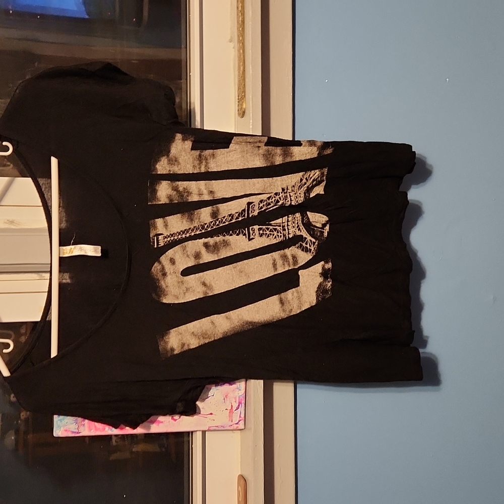Eiffel tower "love" top